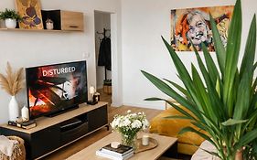 Modern Central Apartment